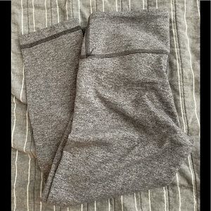 Low rise lululemon cropped leggings